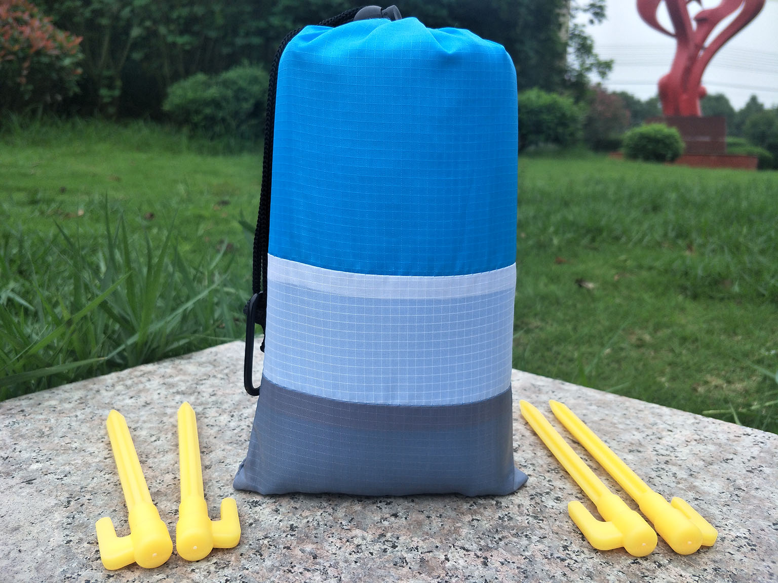 Outdoor Camping Waterproof Beach Mat Portable Foldable Polyester Picnic Mat New Model - Image 5